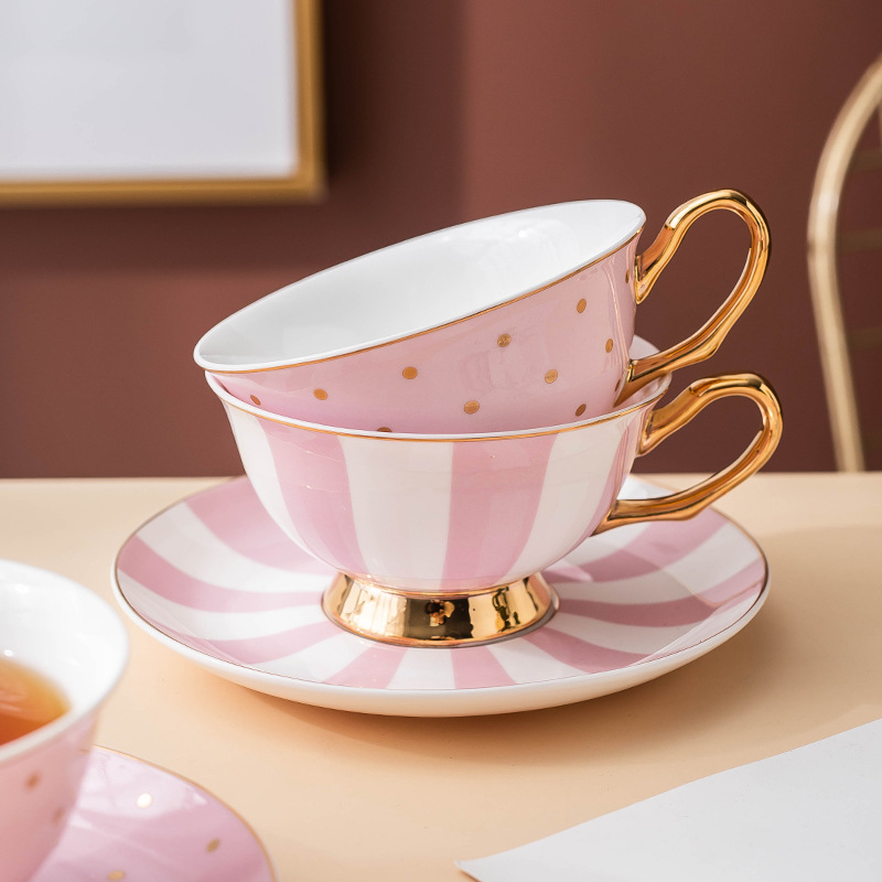 أكواب قهوة سيراميك وردية مع صح - مراجعة Coffee Tea Catering وسعره